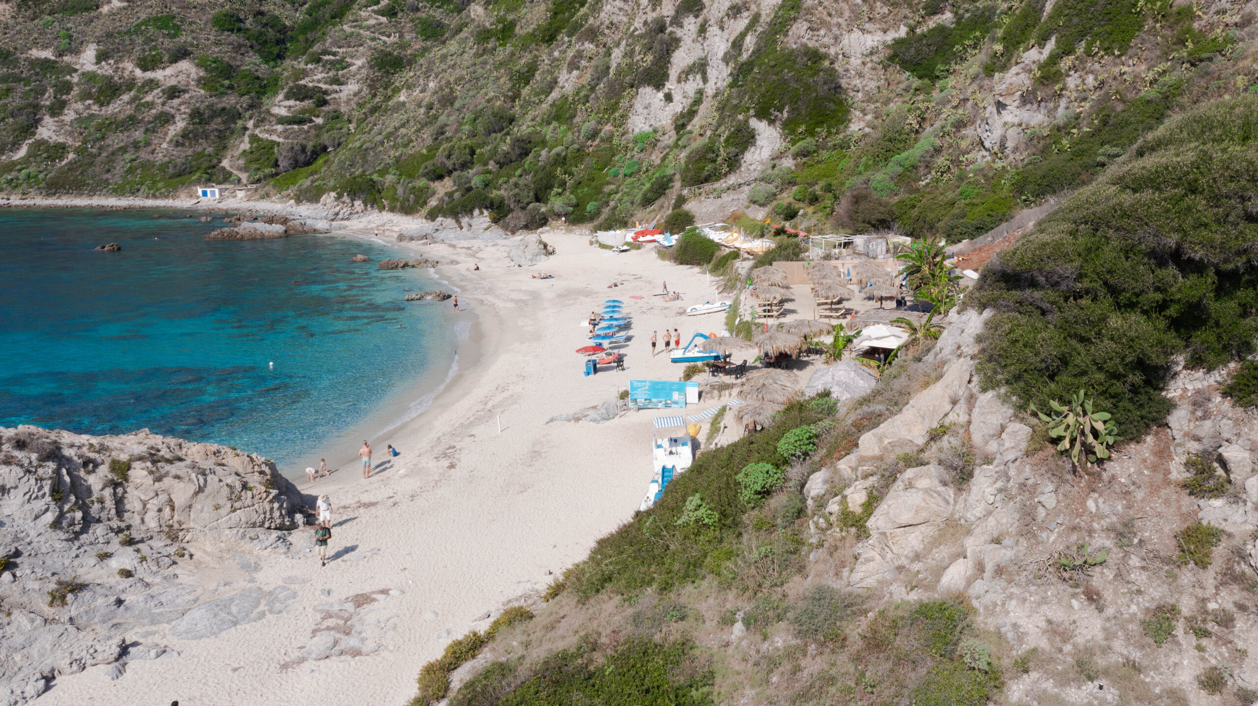 Vista aerea della costa